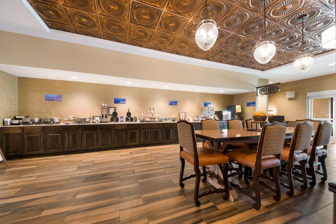 Best Western Bandera Suites & Saloon Luaran gambar