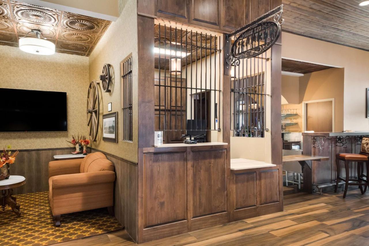 Best Western Bandera Suites & Saloon Luaran gambar