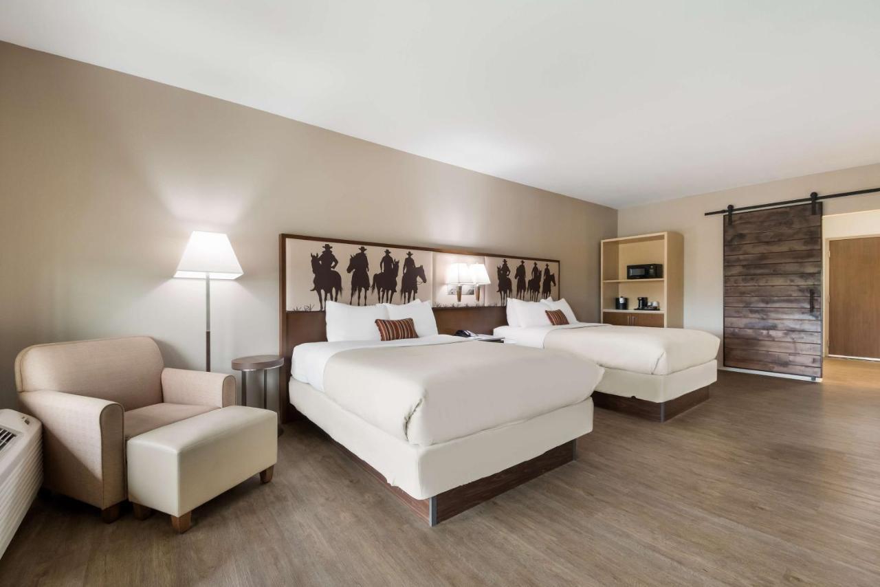 Best Western Bandera Suites & Saloon Luaran gambar